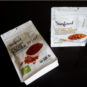 пластиковая сумка на молнии с отверстием