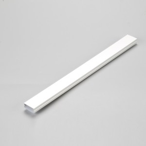 Линейный светлый корпус, с зажимами, заглушками, винтами и крышкой индивидуальной длины