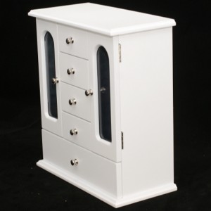 Традиционная деревянная шкатулка