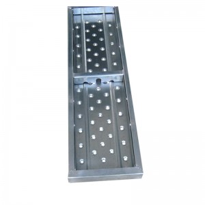 Оцинкованная стальная доска шириной 240 с закрытой внутренней частью