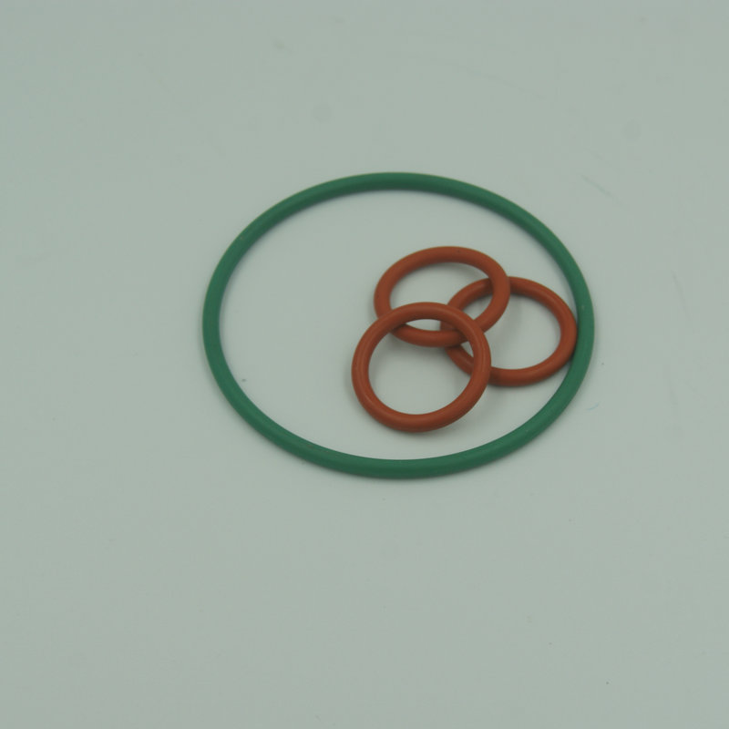 цветное круглое кольцо с резинкой