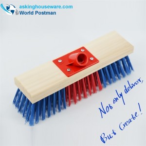 Деревянная щетка с длинной ручкой Akbrand для наружного толкания