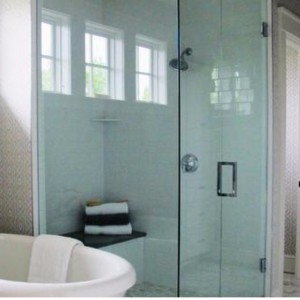 БЕЗБАЙМНАЯ ЗАКАЛЕННАЯ СТЕКЛЯННАЯ ДВЕРЬ ДЛЯ ВАННОЙ