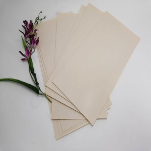 Лист полиэфира высокомарочного ЛЮБИМЧИКА цвета абрикоса 0.5mm твердый пластичный для мебели