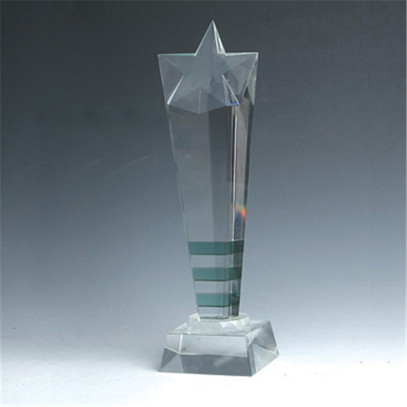 Кристаллический трофей в форме звезды