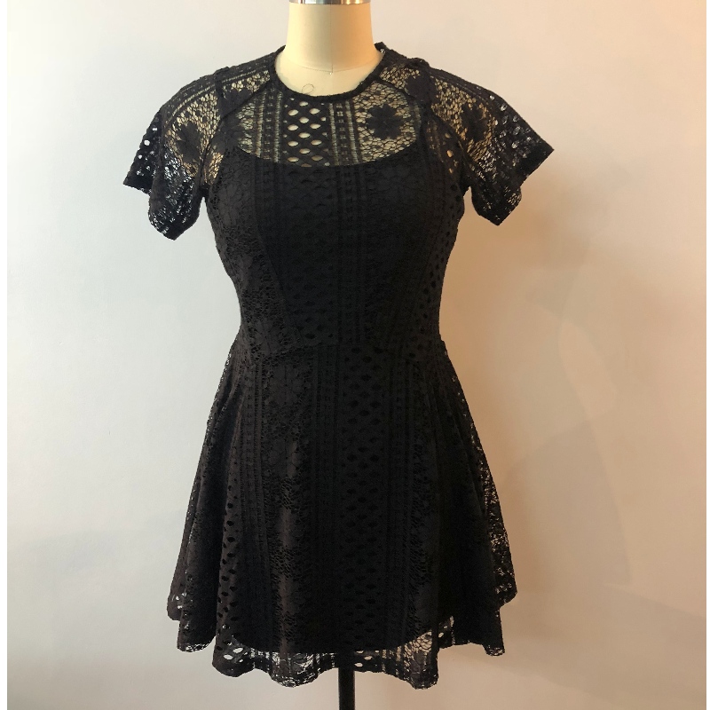 Чёрное кружевное платье JLWD0034