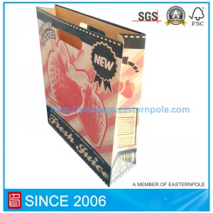 Коричневый бумажный пакет из переработанного материала с вырубной ручкой