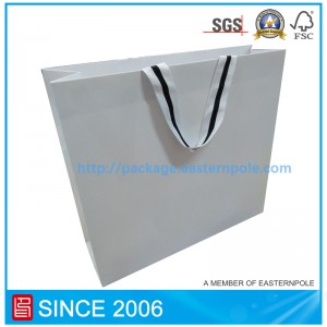 Роскошный белый бумажный пакет для одежды с перевернутым дном