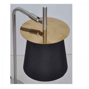 Настольная лампа с тканевым абажуром и декоративным листом