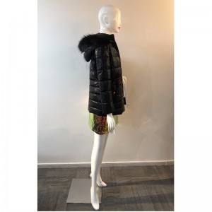 Блестящее пуховое пальто дамы в черном цвете RLWPC0082