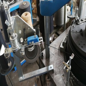 Производитель полностью компьютеризированной вязальной машины