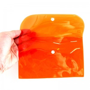 Плоская сумка из ПВХ