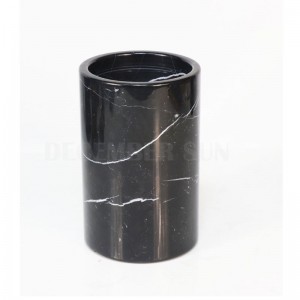 Черный мраморный винный холодильник