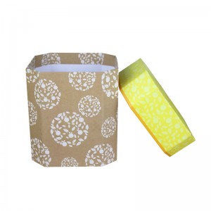 Специальная коробка с крышкой для подарков