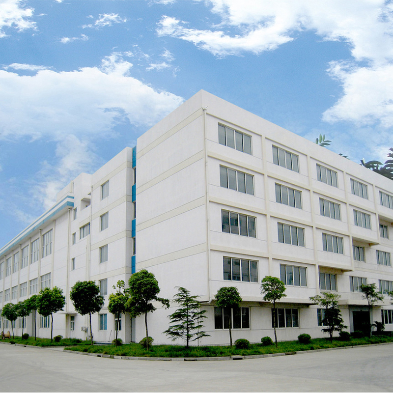 Во время праздников мы продали акции нашим клиентам, которые являются нашими постоянными покупателями.