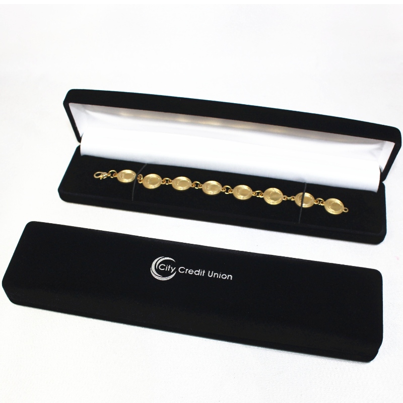 D-11 пользовательские оптовая черная бархатная коробка для значка и ожерелья