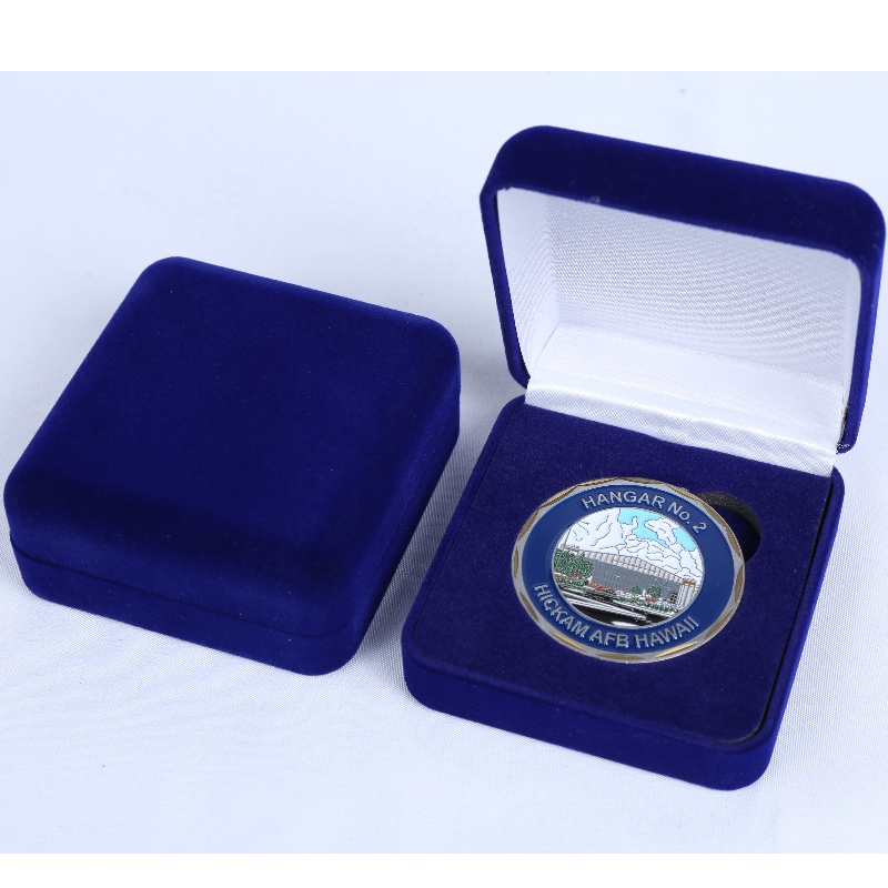 Проект D - 17, круглый бархатный ящик, предназначенный для ученых, монет и эмблемы, мм.65 * 68 * 29, вес около 40г.