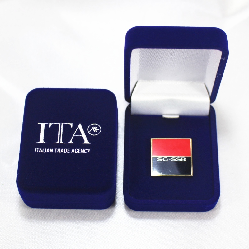 Проект F - 10 круглый бархатный значок или монетный ящик, мм.45 * 55 * 22, вес около 23 г