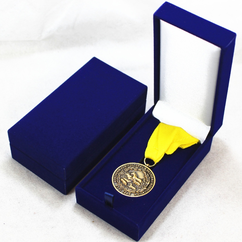 Пункт V-10 прямоугольник из кожзаменителя Бумажная коробка для медалей и значков 40 * 80 мм и т. Д. Мм. 60 * 111 * 38, весит около 82 г