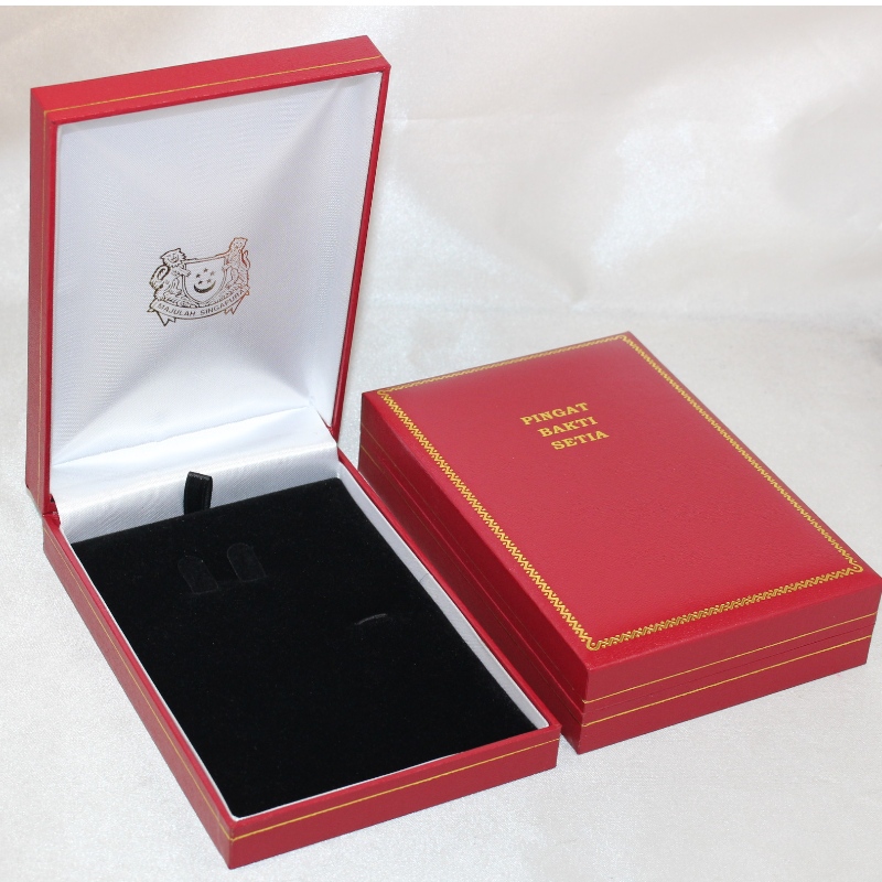 Предмет V-15S прямоугольник из искусственной кожи Бумажная коробка для медали 75 * 120 мм, монеты и значка и т. Д. Мм. 97 * 143 * 34, весит окол...