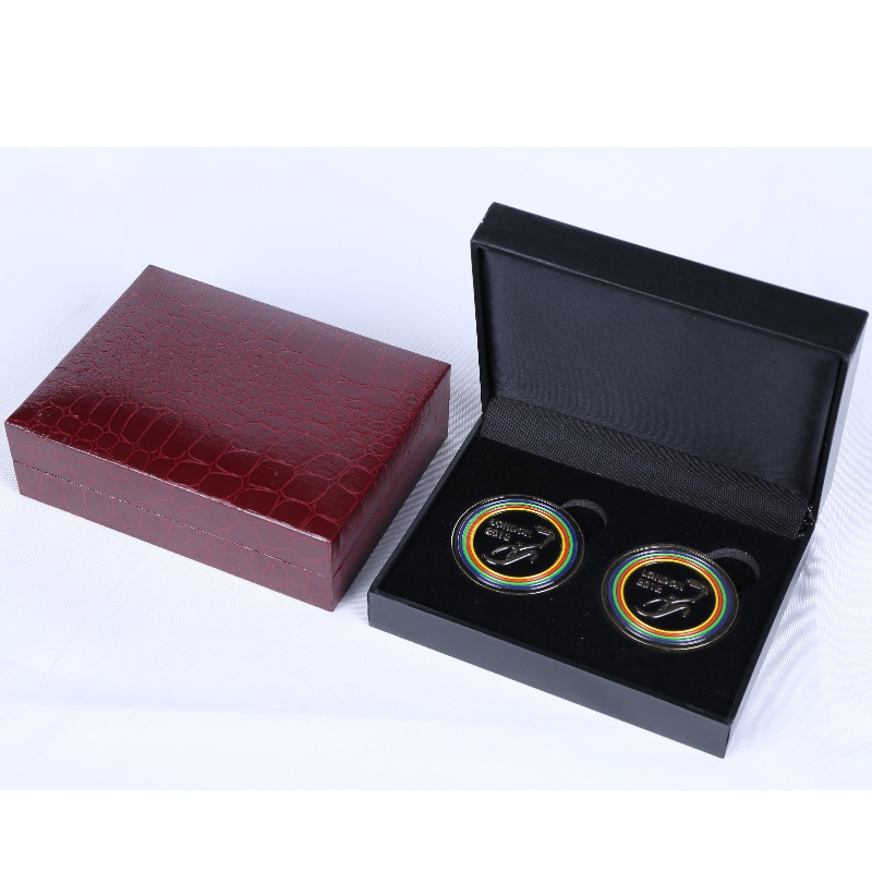 Проект V - 18 двойной монеты или медали и эмблемы 60 * 100 мм и т.д.120 * 90 * 40, вес около 135g