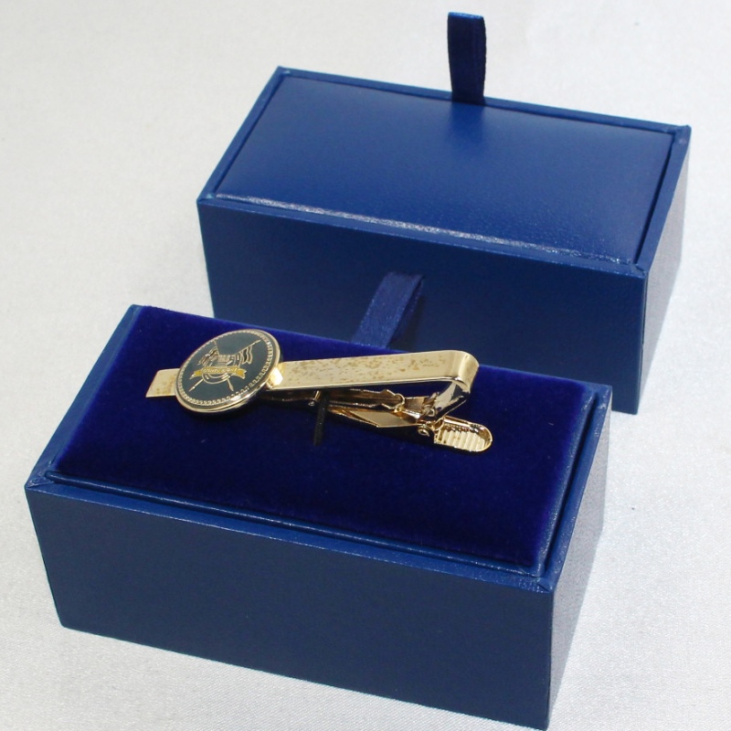 Проект V - 20 прямоугольные полиуретановые кожаные коробки, используемые для галстука 60 мм, запонки и так далее.85 * 45 * 36, вес около 55 г.