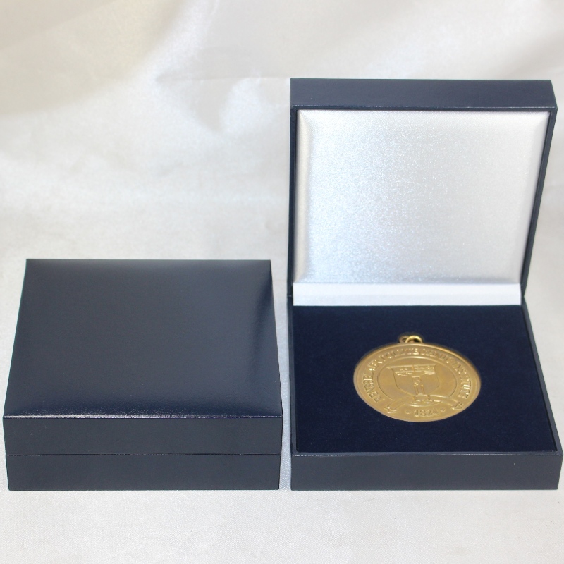 Предмет V-22 квадратный кожзаменитель Бумажная коробка для монеты 90 * 90 мм, жетона, медали и т. Д. Мм.128 * 128 * 50, весит около 191 г