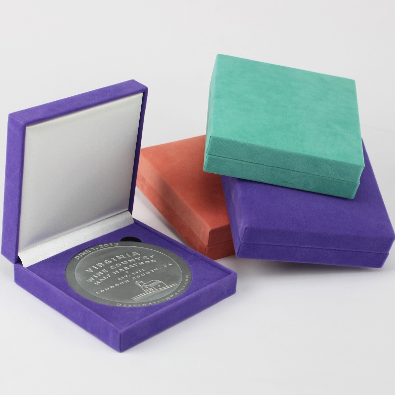 Деталь V-22S квадратная коробочка для монет 90 * 90 мм, значок ＆ медаль и т. Д. Мм.128 * 128 * 34, вес около 170 г.