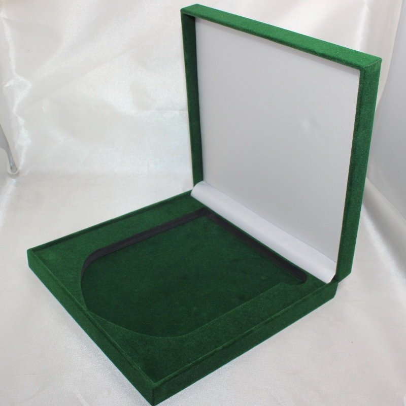 Пункт V - 23L квадратная ворсовая коробка, может быть загружена более 150 * 150 мм монеты, медали и значки.