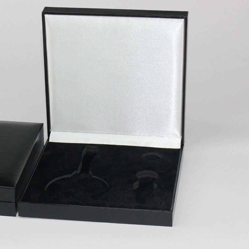 серия V - 23 квадратная PU чемодан, может быть загружен более 120 * 120 мм монет, медалей, значков ит.д.