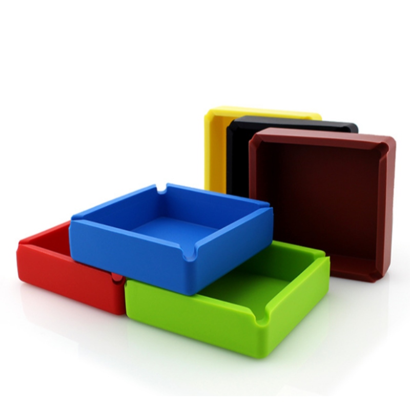 Большая квадратная пепельница