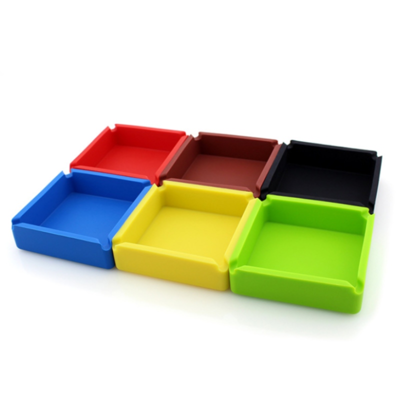 Большая квадратная пепельница