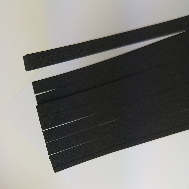 Завод поставляет черную пену EPDM, огнестойкую клеящую пену, амортизирующую и герметизирующую пену можно высекать.