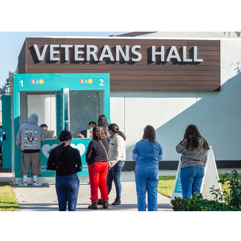 США сообщили о более чем 283 000 случаев коронавируса в пятницу