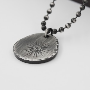 Черное античное колье Ожерелье с сияющей звездой из нержавеющей стали
