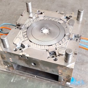 ODM OEM-производитель дизайнер изготовленных на заказ пластиковых форм для литья под давлением