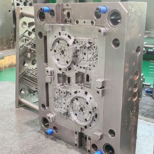 Профессиональная настройка различных пластиковых форм для литья под давлением автомобильных пластиковых деталей