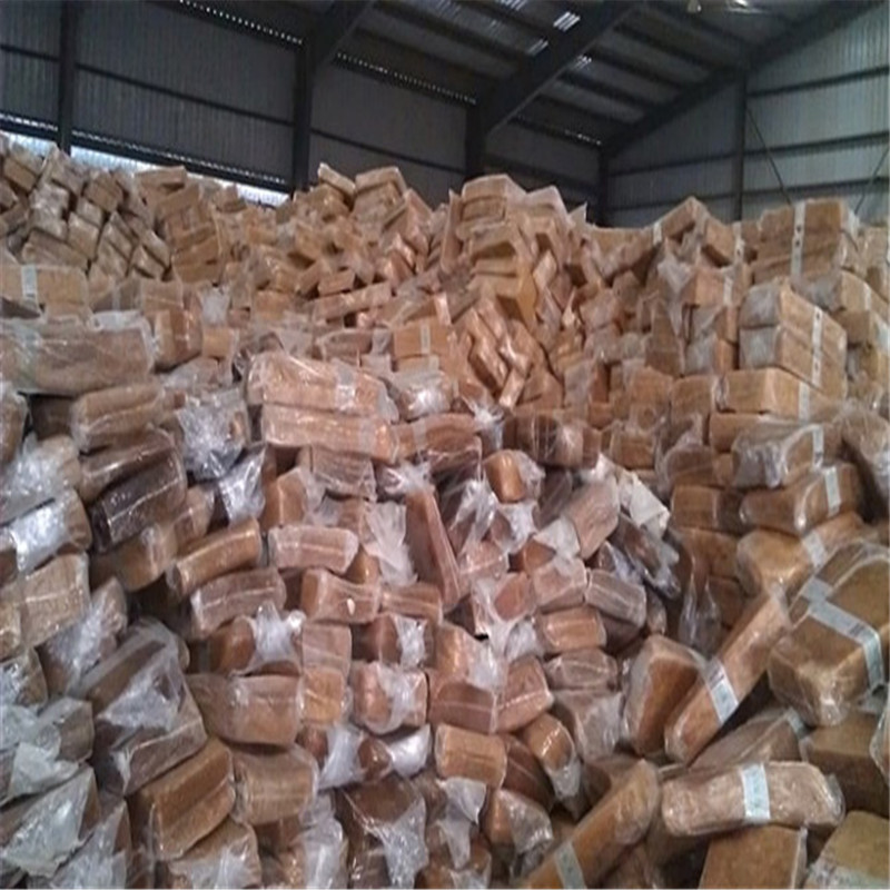 Резина продолжает поддерживать низкие удары