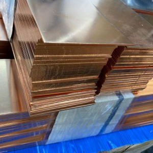 Красная медная пластина