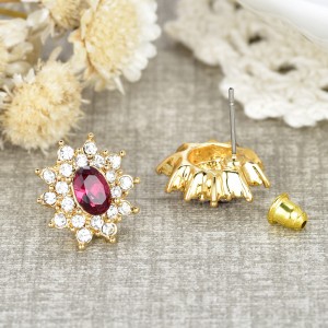 Классические маленькие ушные серьги