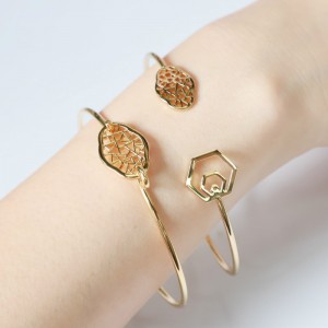 Бегония цветок открытый браслет