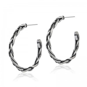 Корейская версия моды и красивых сережек