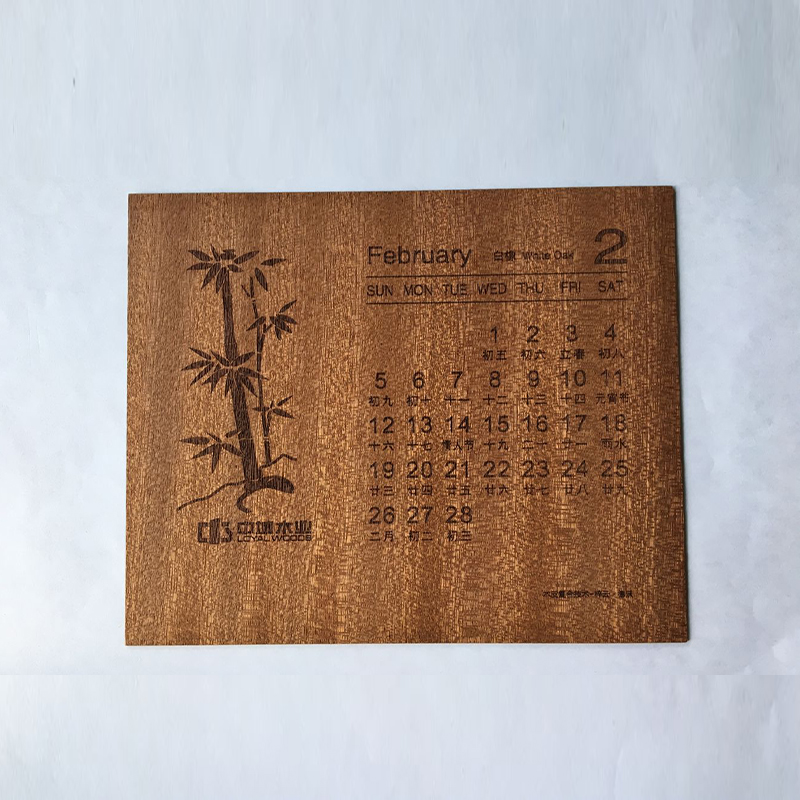 Деревянный календарь