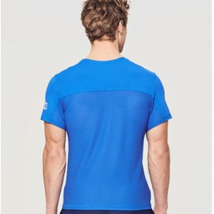 Тренировка футболки из влаги