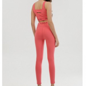 Розовый трексуит