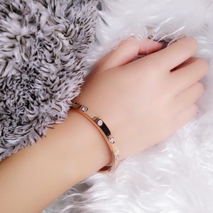 Свежий холодный воздушный браслет титанового стали