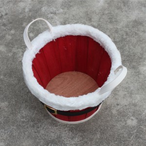 Рождественская подарочная корзина