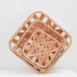 Декоративная цветочная корзина