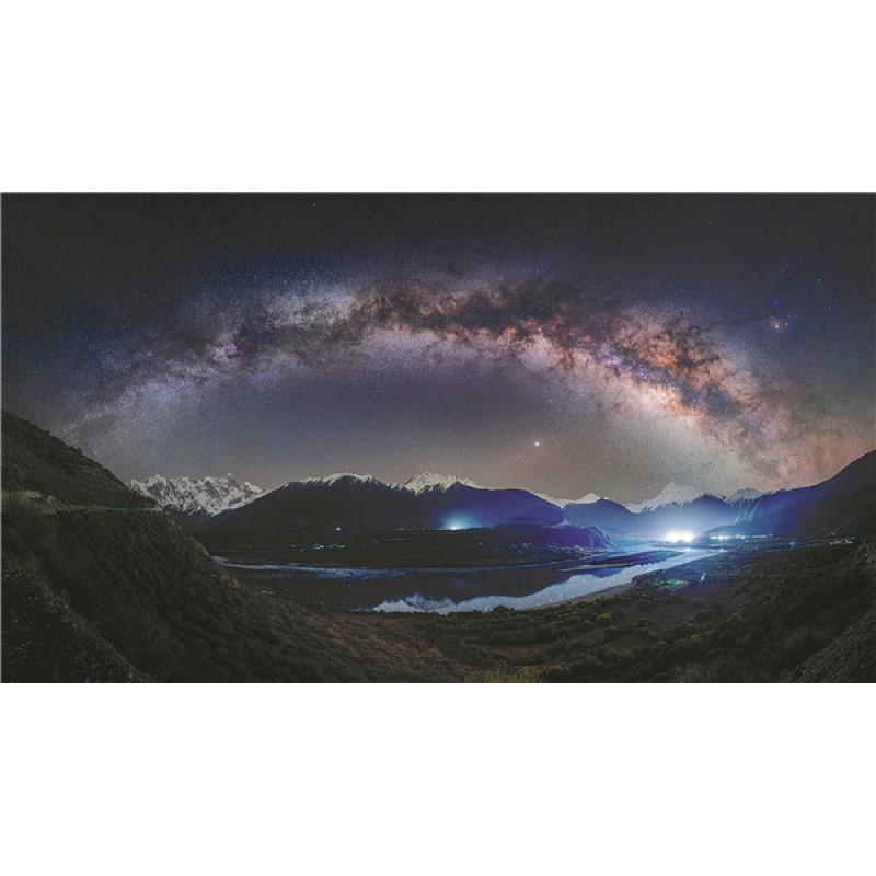 Лунная выстрел выигрывает приз