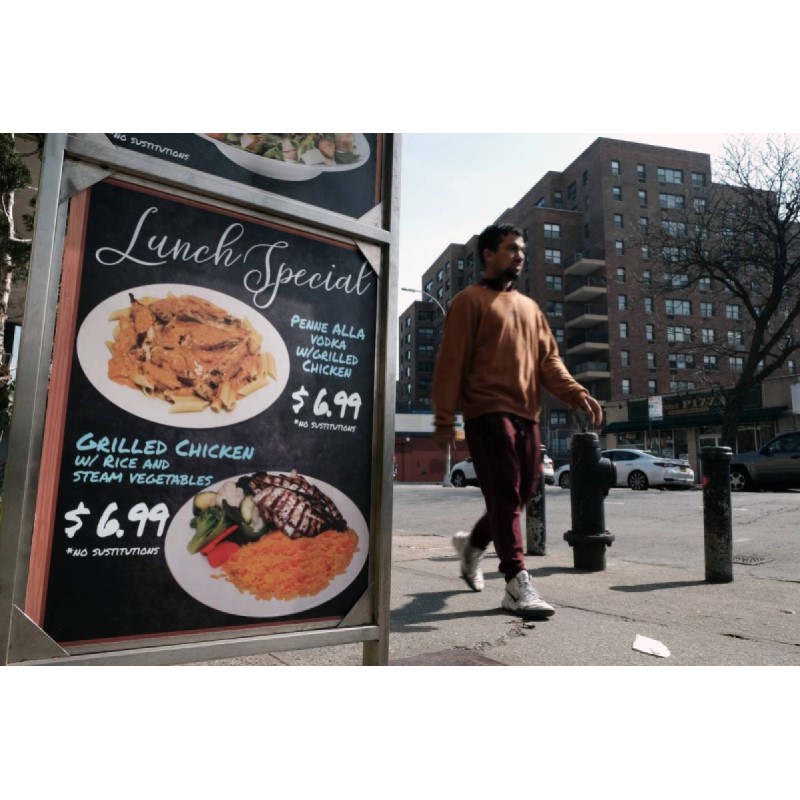 Инфляция США попадает в свежие 40-летний высокий опередил поход